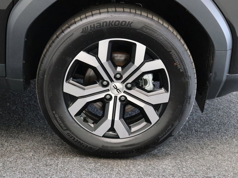 Vehicle Image 38