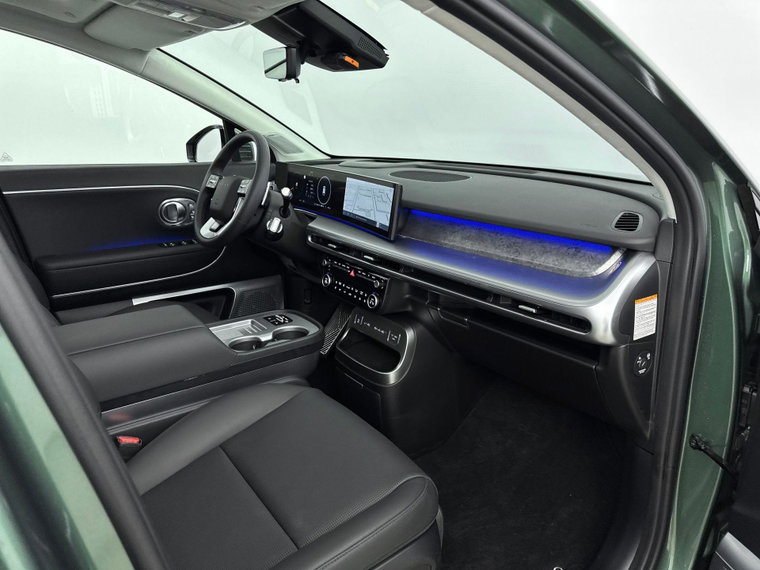 Vehicle Image 19