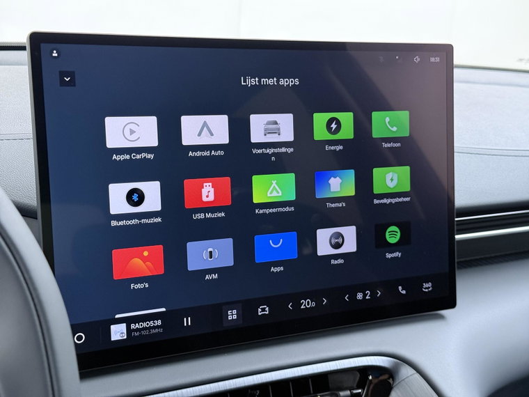 Vehicle Image 25