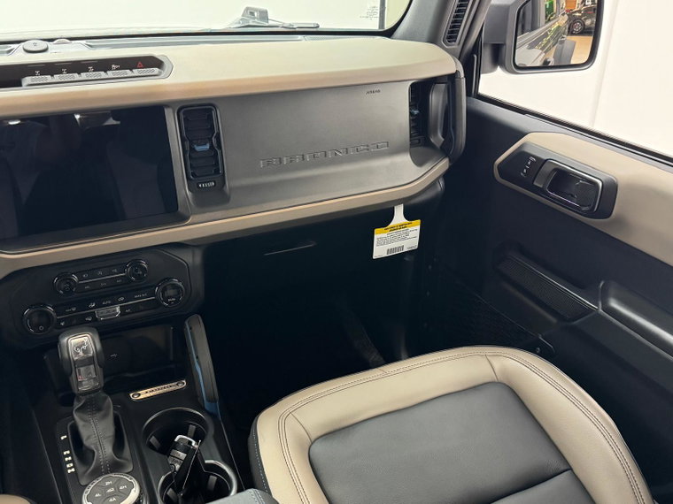 Vehicle Image 33