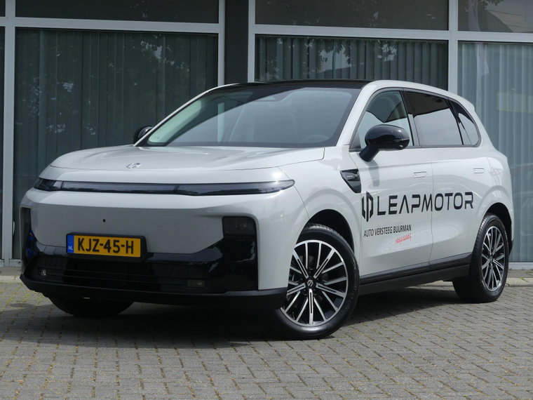 Leapmotor B10