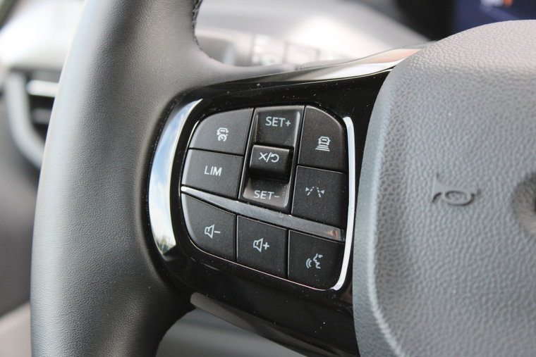 Vehicle Image 24