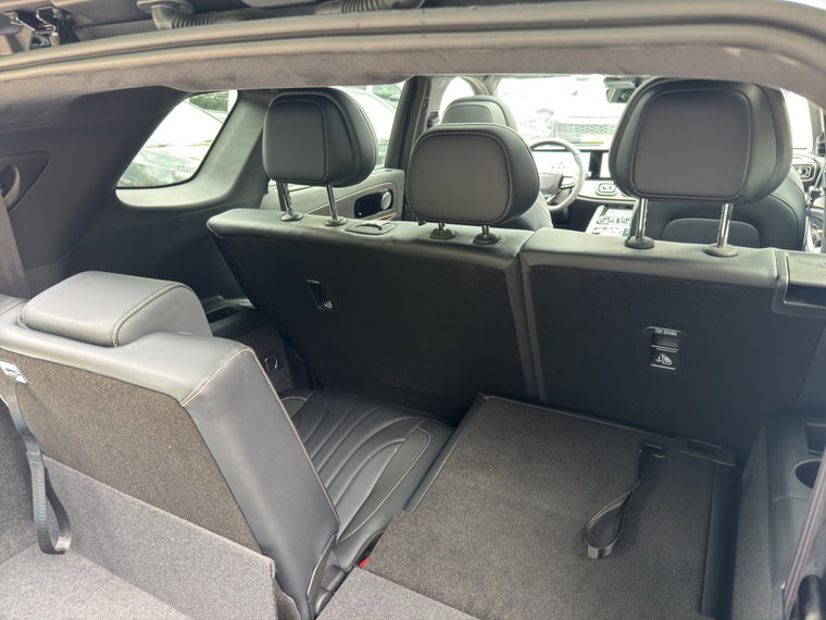Vehicle Image 22