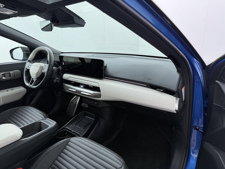 Vehicle Image 40