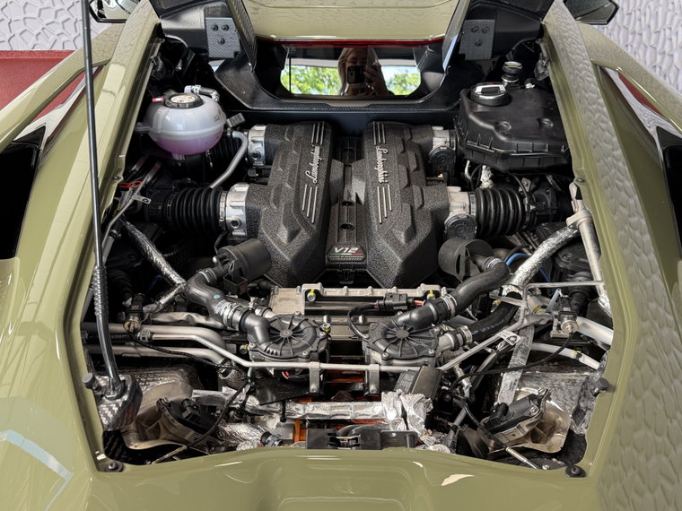 Vehicle Image 30
