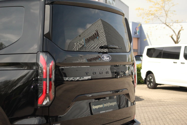 Vehicle Image 23