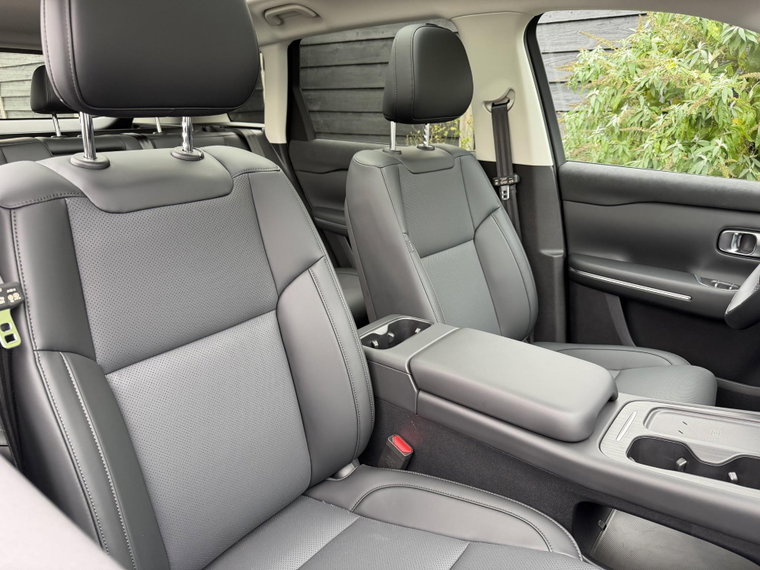 Vehicle Image 19
