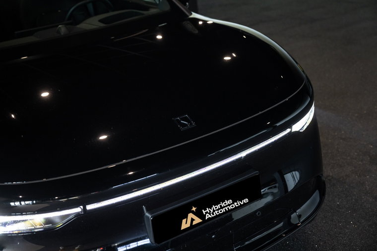 Vehicle Image 12