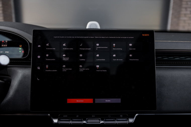 Vehicle Image 35