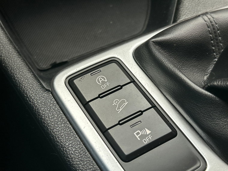 Vehicle Image 32