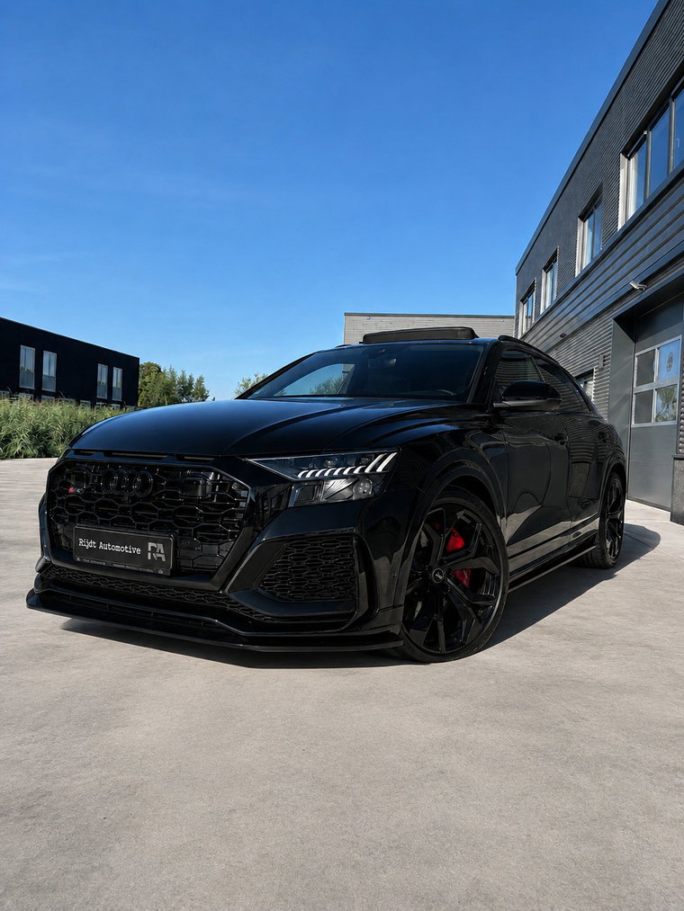 Audi RSQ8