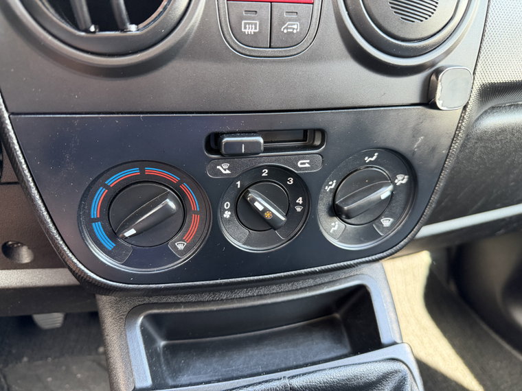 Vehicle Image 29