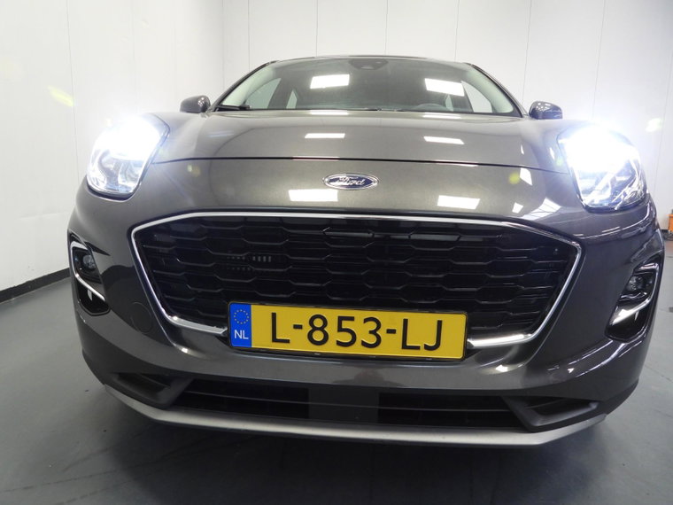 Vehicle Image 32