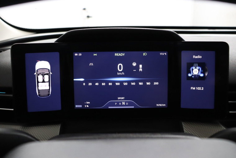 Vehicle Image 11