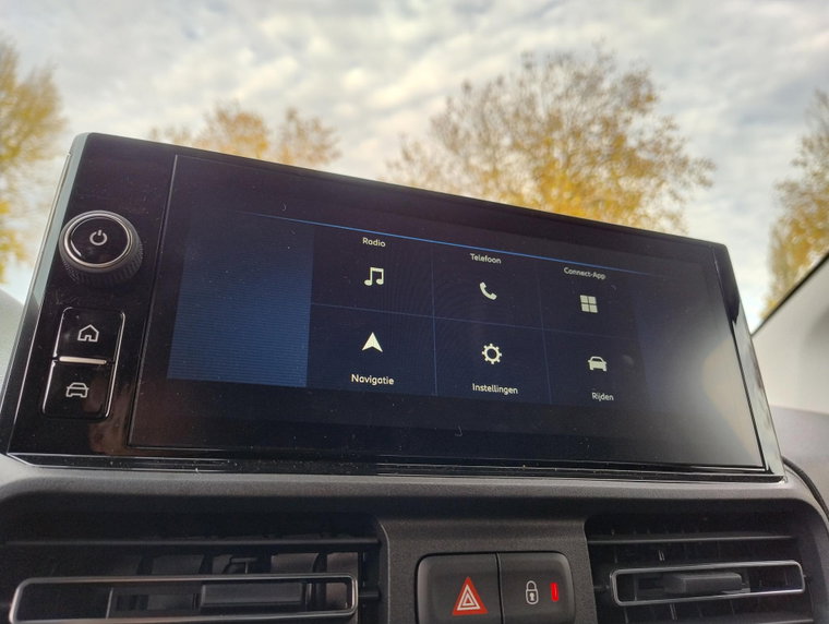 Vehicle Image 52