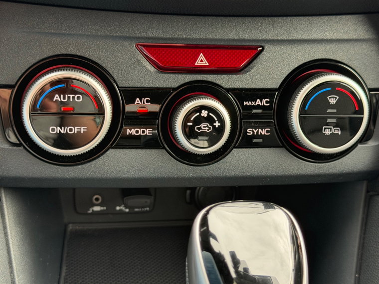 Vehicle Image 33