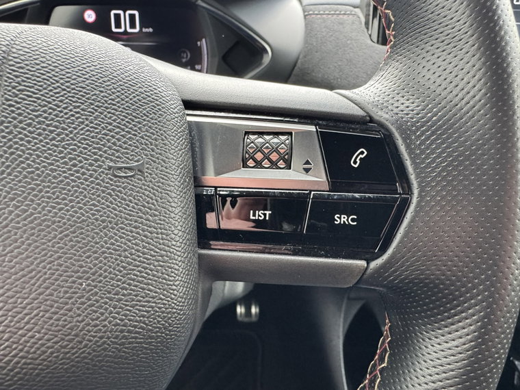 Vehicle Image 26