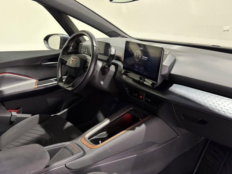 Vehicle Image 23