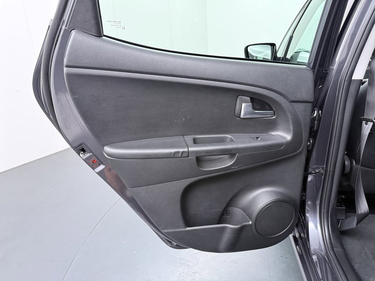 Vehicle Image 36