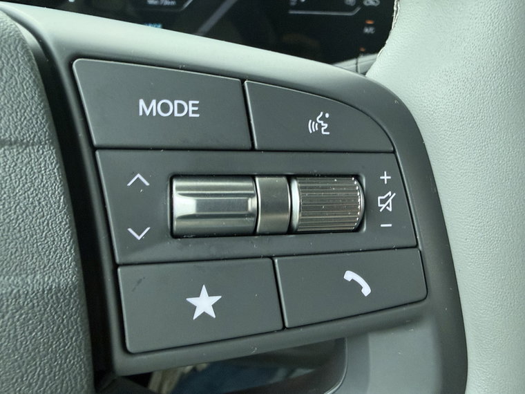 Vehicle Image 27