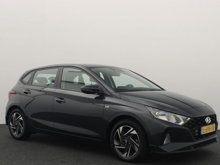 Vehicle Image 18