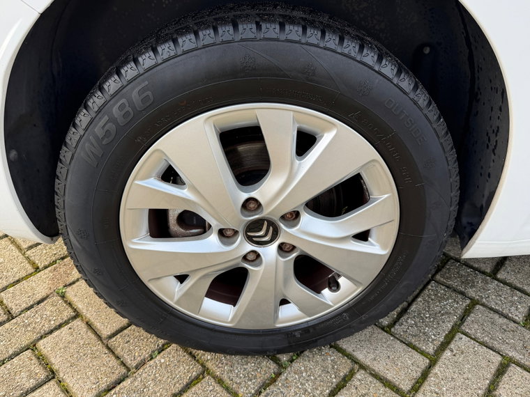 Vehicle Image 15