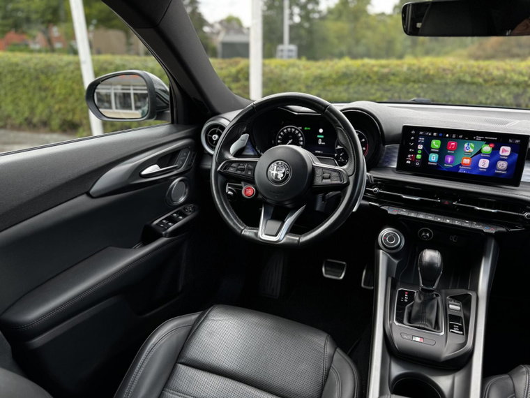 Vehicle Image 35