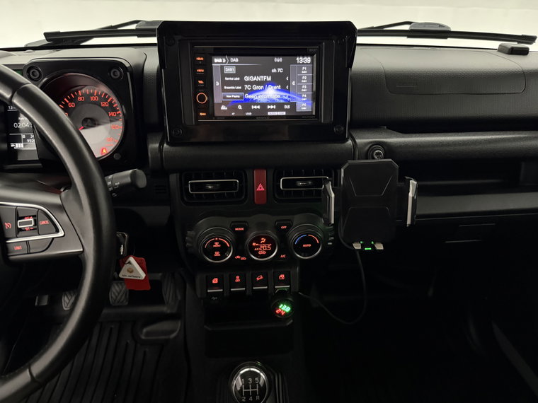 Vehicle Image 19
