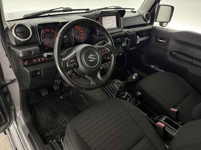 Vehicle Image 32