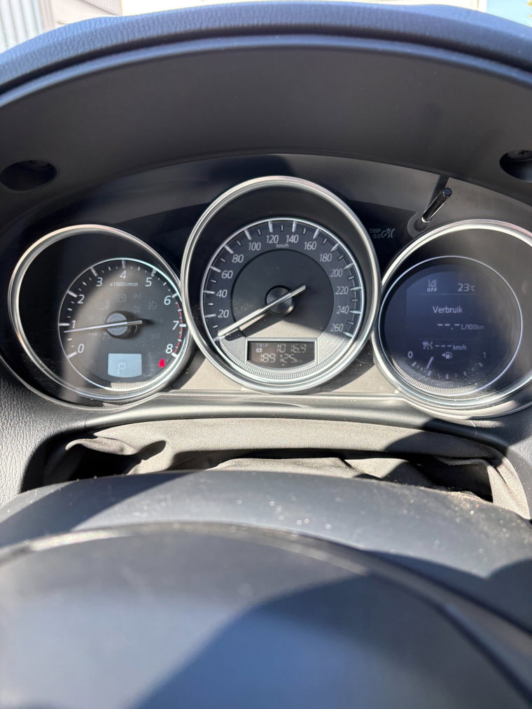 Vehicle Image 18