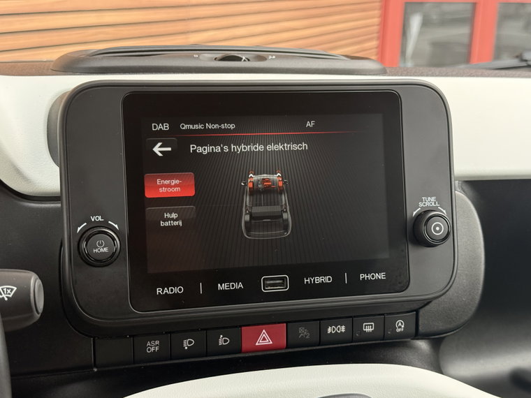 Vehicle Image 30