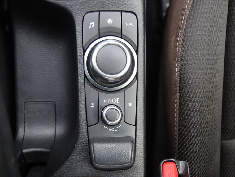 Vehicle Image 32