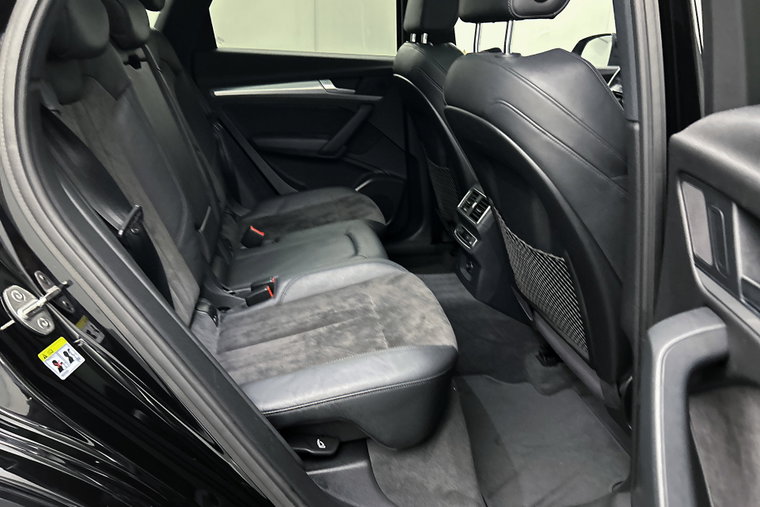 Vehicle Image 28