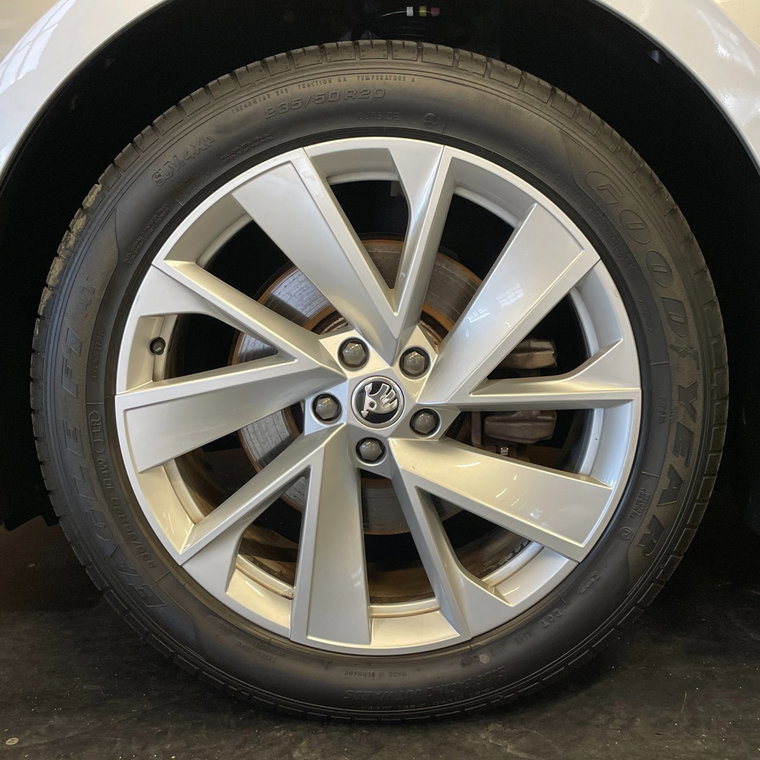 Vehicle Image 36