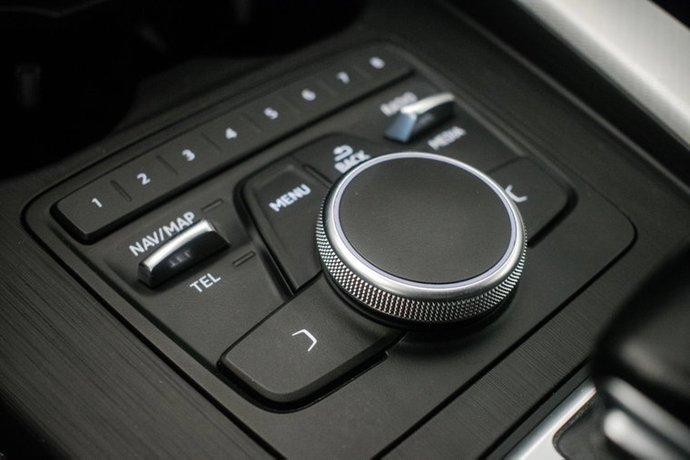 Vehicle Image 19