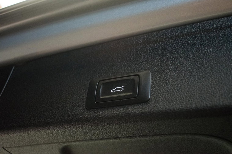 Vehicle Image 38