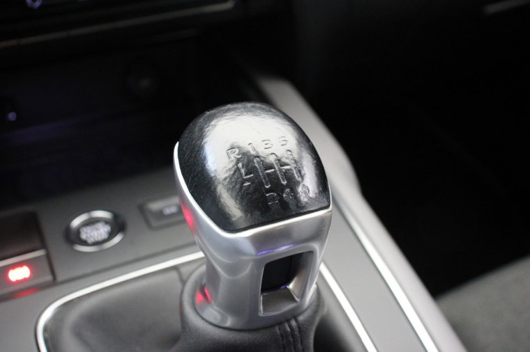 Vehicle Image 33