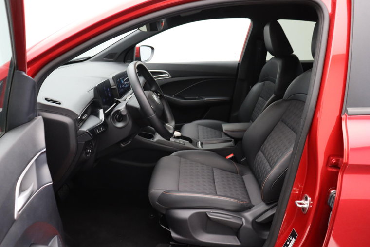 Vehicle Image 21