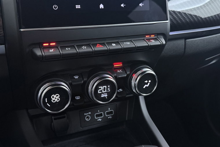 Vehicle Image 26