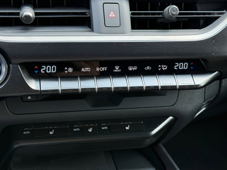 Vehicle Image 23
