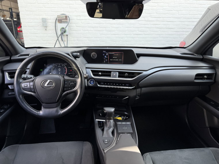 Vehicle Image 11