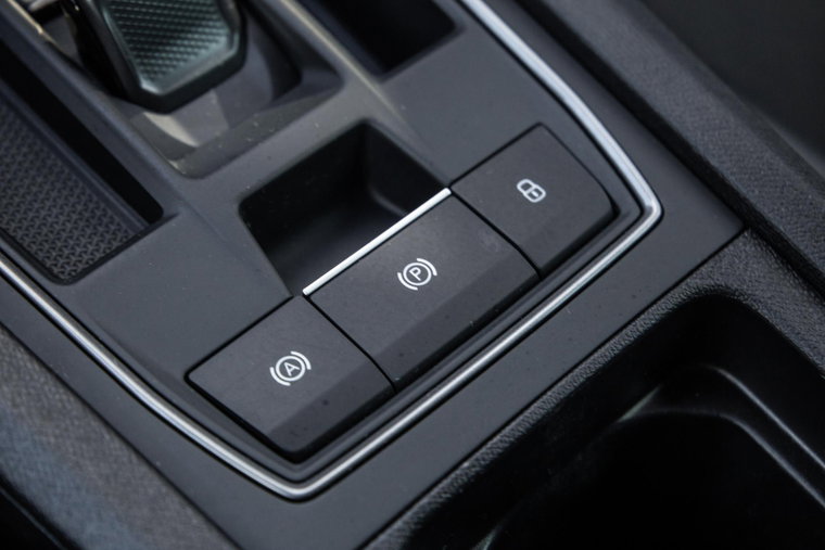 Vehicle Image 36