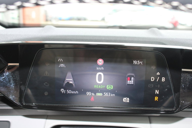 Vehicle Image 13