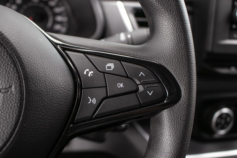 Vehicle Image 32
