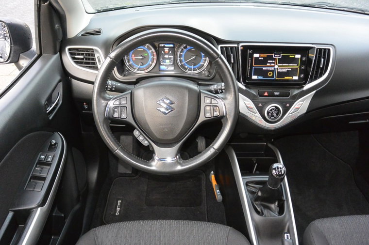 Vehicle Image 22
