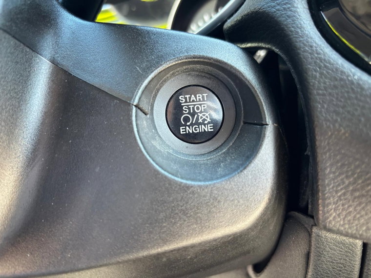 Vehicle Image 28