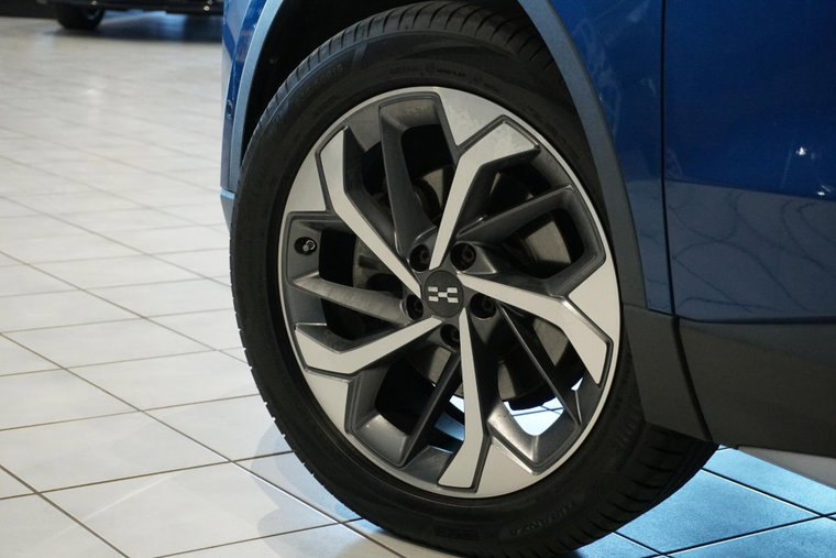 Vehicle Image 13
