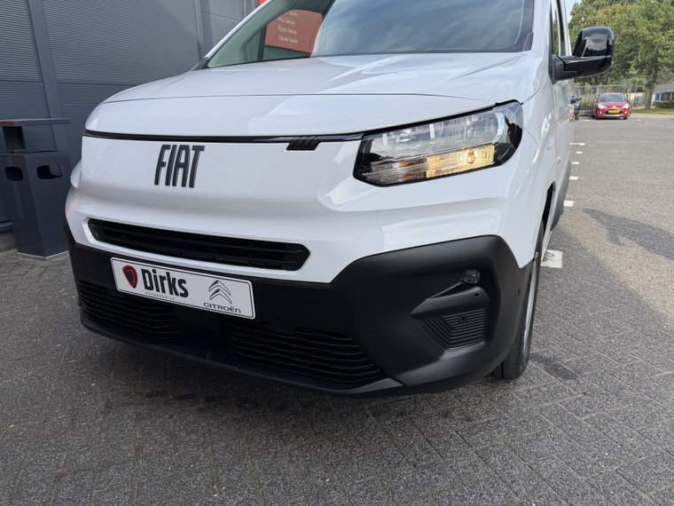 Vehicle Image 28