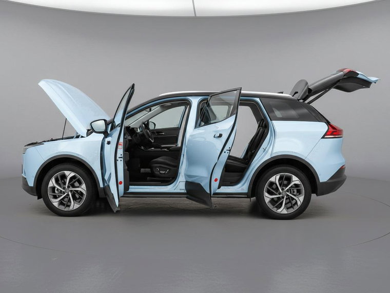 Vehicle Image 4