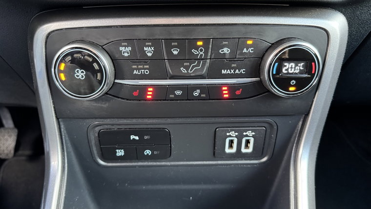 Vehicle Image 17